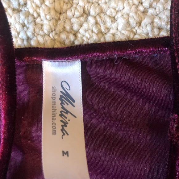 Velvet tank top from Mahina - Picture 2 of 2